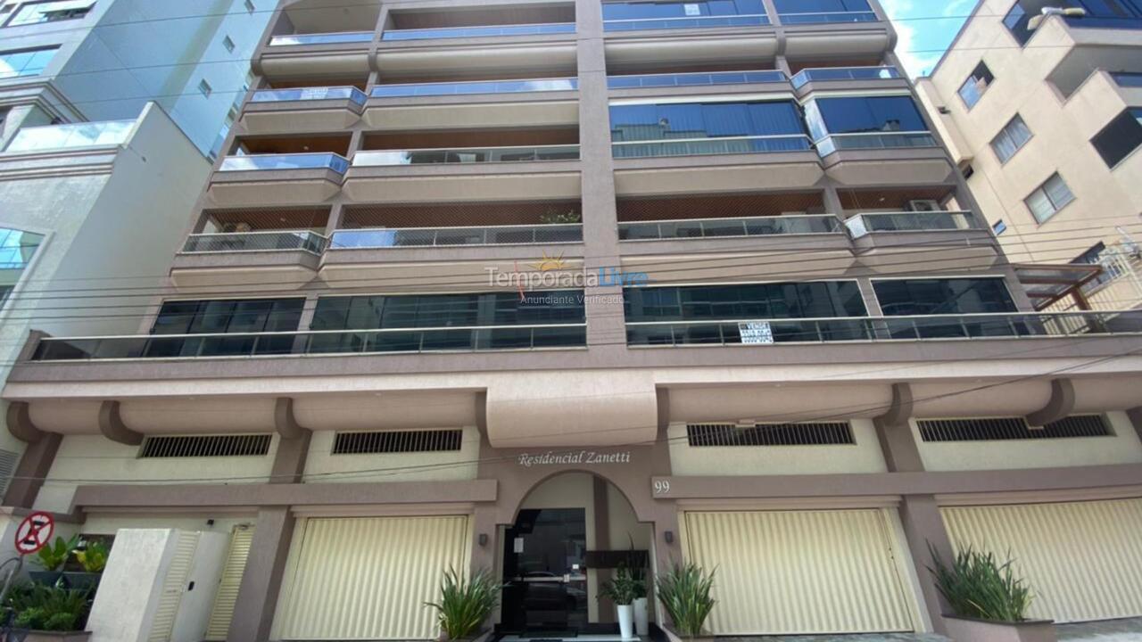 Apartamento para aluguel de temporada em Itapema (Meia Praia)