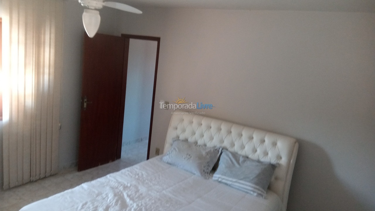 Casa para alquiler de vacaciones em Rio das Ostras (Colinas)