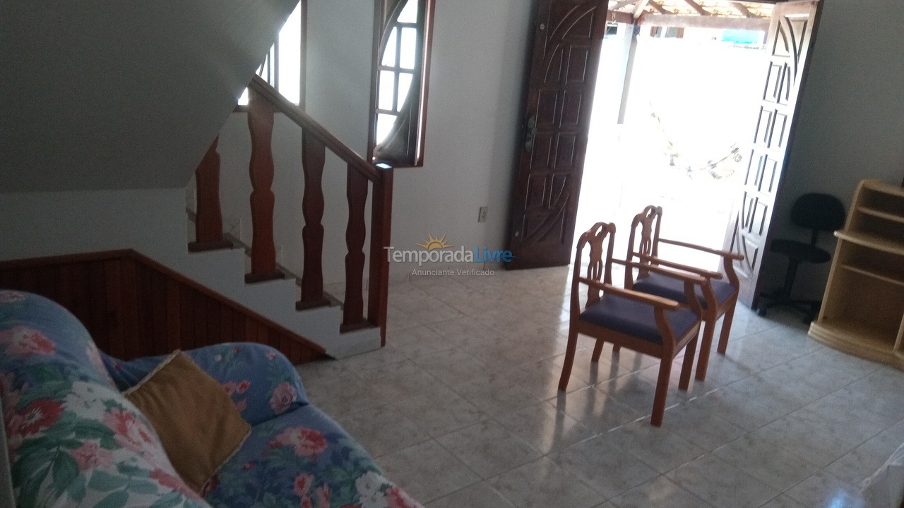 Casa para alquiler de vacaciones em Rio das Ostras (Colinas)