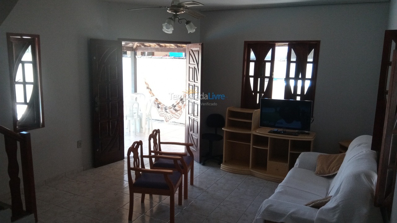 Casa para alquiler de vacaciones em Rio das Ostras (Colinas)