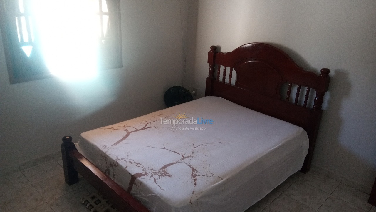 Casa para alquiler de vacaciones em Rio das Ostras (Colinas)