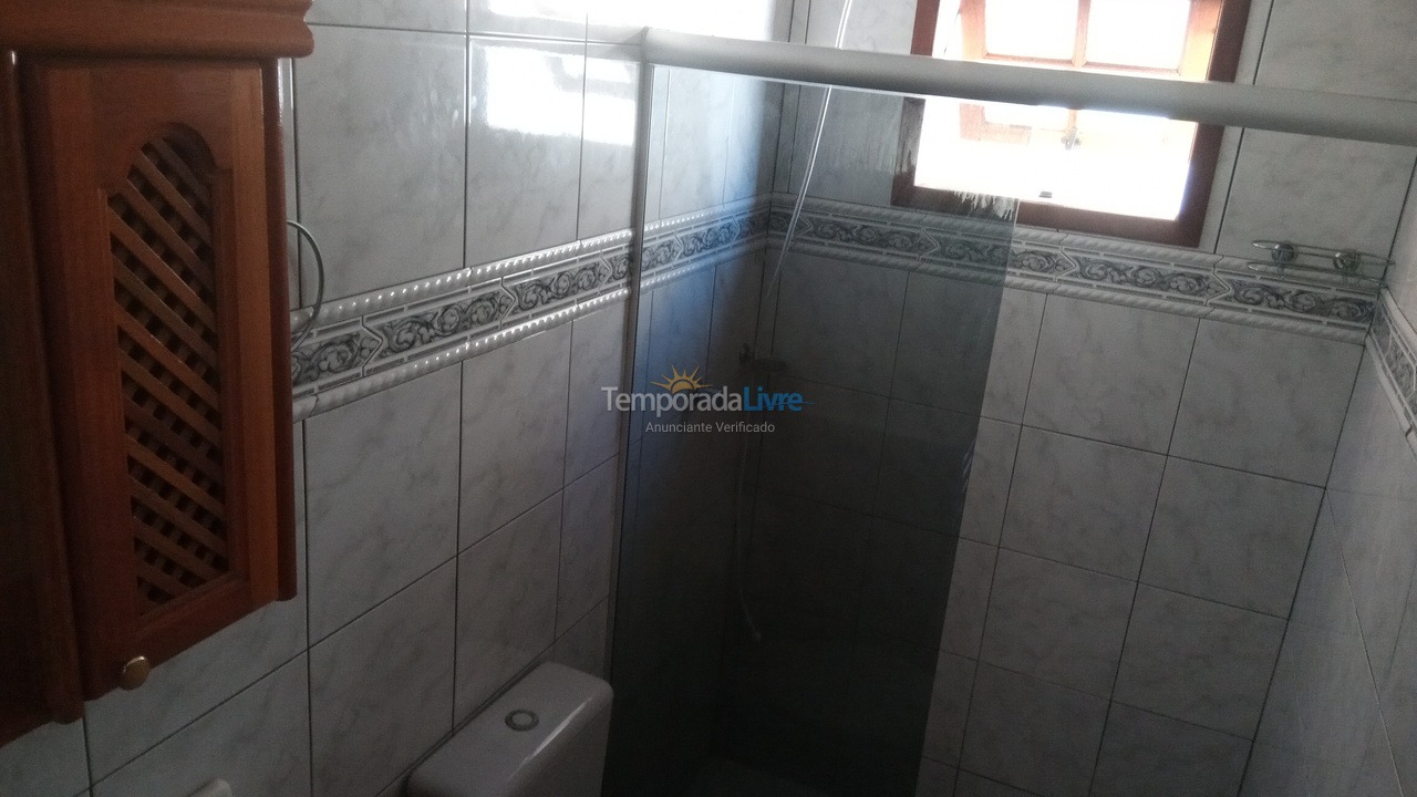 Casa para alquiler de vacaciones em Rio das Ostras (Colinas)