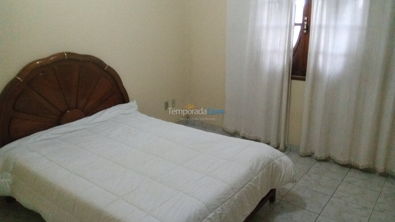 Casa para alquiler de vacaciones em Rio das Ostras (Colinas)