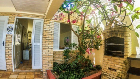 House standing on the sand in elbow paradise
