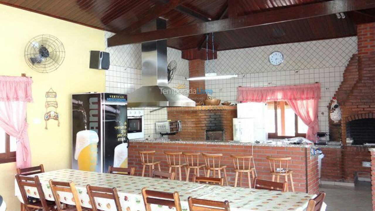 Chácara / sítio para aluguel de temporada em Mairinque (Condomínio Porta do Sol)