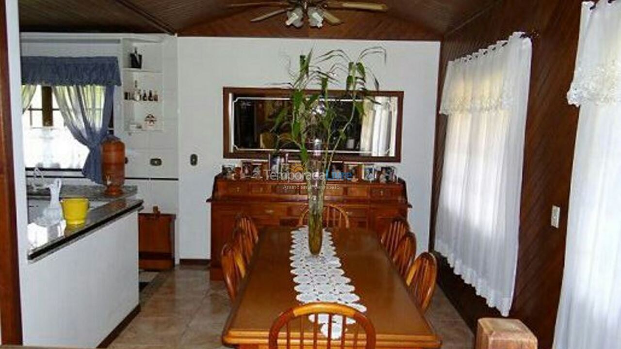 Chácara / sítio para aluguel de temporada em Mairinque (Condomínio Porta do Sol)