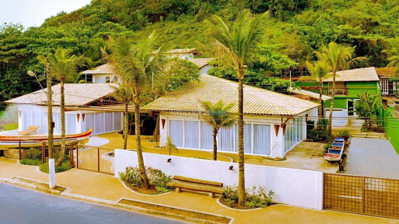 Casa para alquiler de vacaciones em Guarujá (Praia do Tombo)