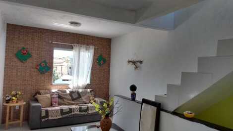 Casa de piscina de temporada amueblada en alquiler en Praia do Forte