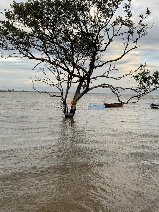 Casa para alquiler de vacaciones em Armação dos Búzios (Praia Rasa)