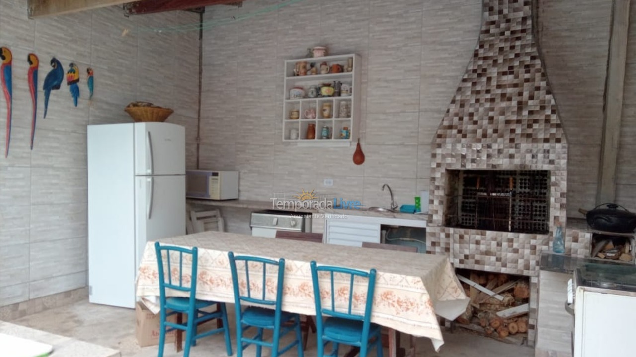Casa para alquiler de vacaciones em Ubatuba (Praia do Lázaro)