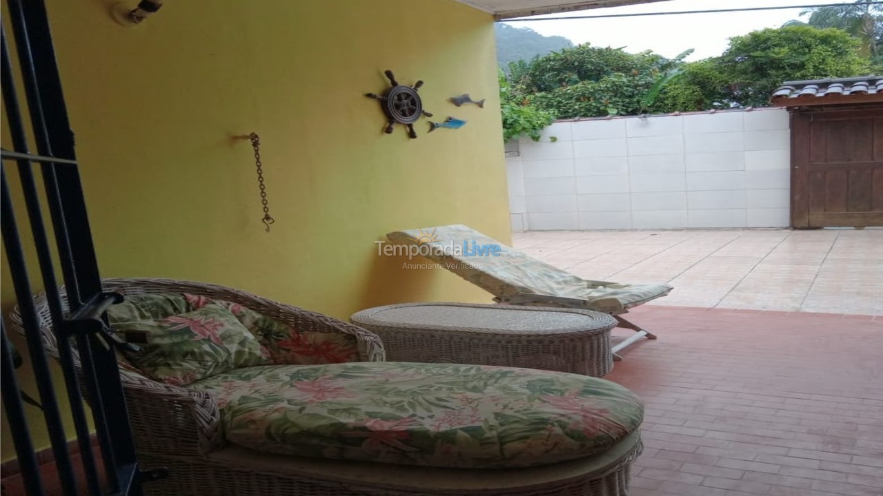 Casa para alquiler de vacaciones em Ubatuba (Praia do Lázaro)