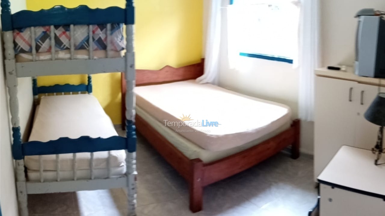 Casa para alquiler de vacaciones em Ubatuba (Praia do Lázaro)