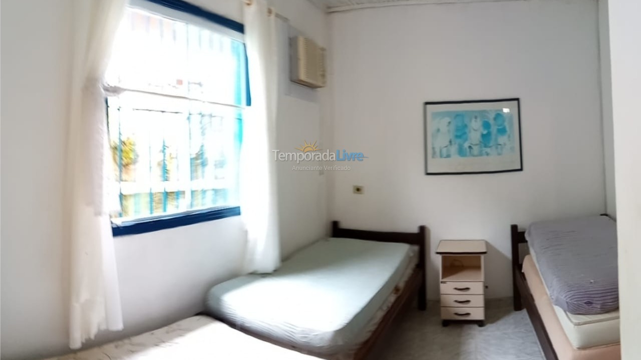 Casa para alquiler de vacaciones em Ubatuba (Praia do Lázaro)