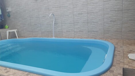 Cómoda casa de 03 habitaciones con piscina - Praia Lazaro (casa 218)