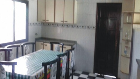 Large family house 20 people with pool Maranduba beach