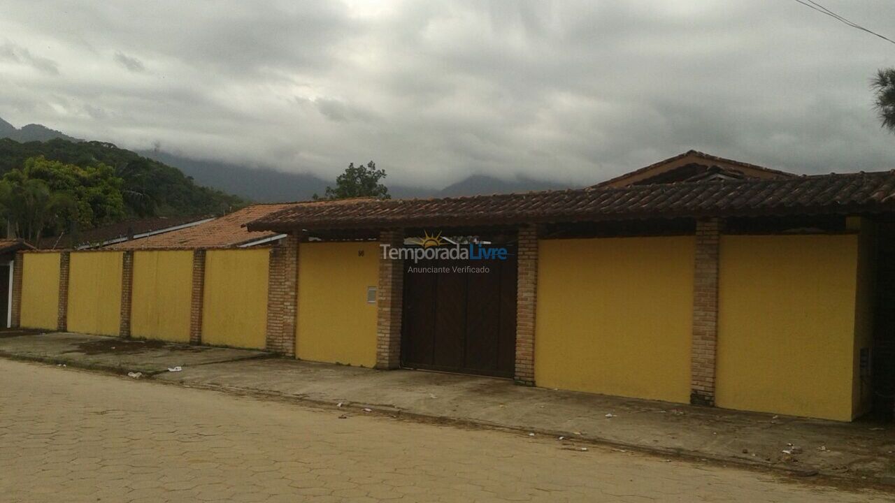Casa para aluguel de temporada em Ubatuba (Maranduba)