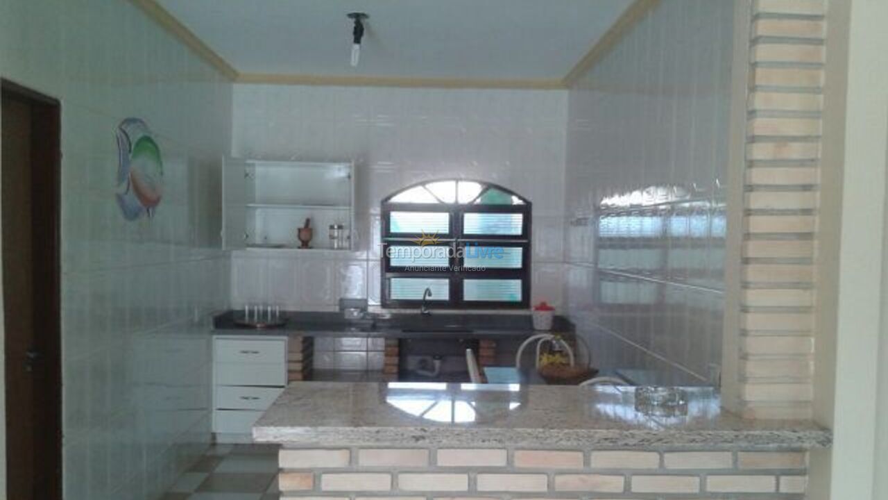 Casa para aluguel de temporada em Ubatuba (Maranduba)