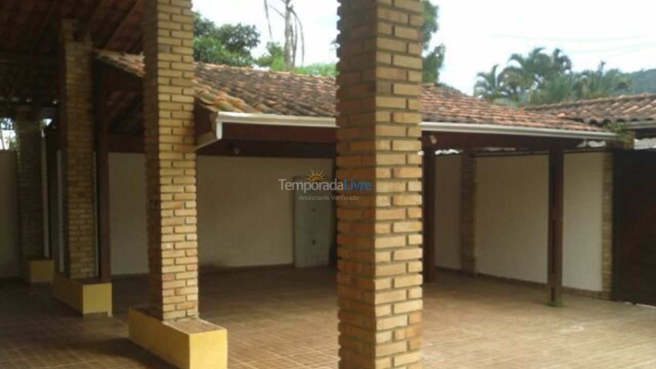Casa para aluguel de temporada em Ubatuba (Maranduba)