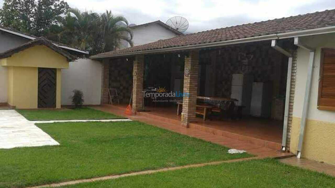 Casa para aluguel de temporada em Ubatuba (Maranduba)
