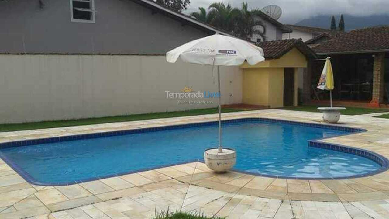 Casa para aluguel de temporada em Ubatuba (Maranduba)