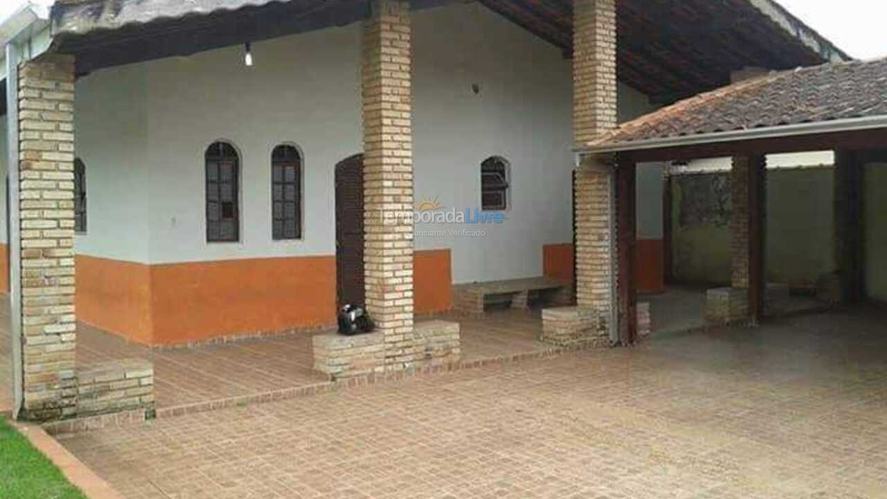 Casa para aluguel de temporada em Ubatuba (Maranduba)