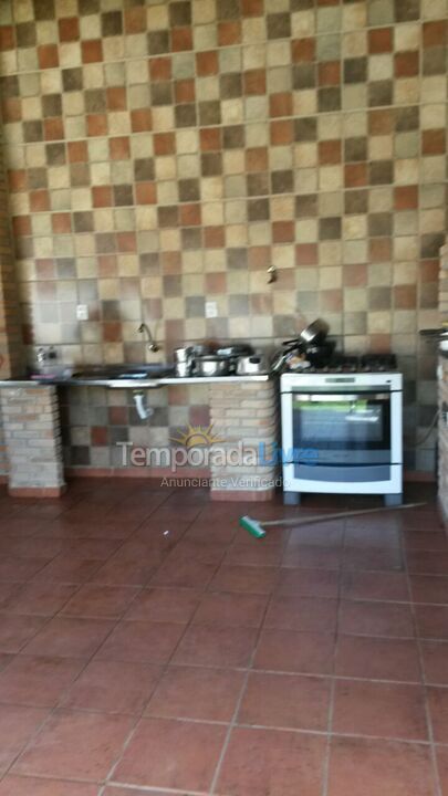 Casa para aluguel de temporada em Ubatuba (Maranduba)