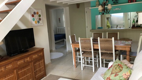 Charmosa casa em MARESIAS, condominio, lazer total, perto da praia.