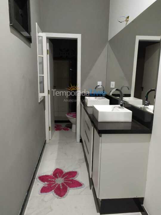 House for vacation rental in Fundão (Praia Grande)