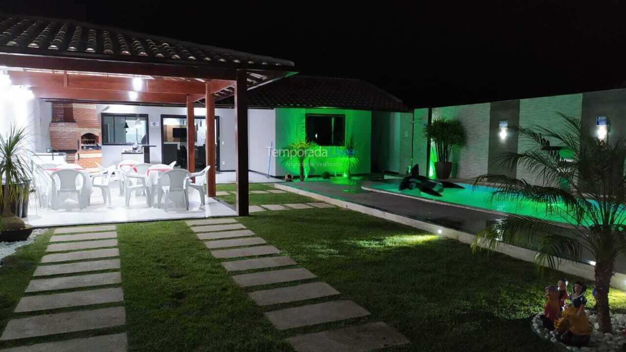 House for vacation rental in Fundão (Praia Grande)