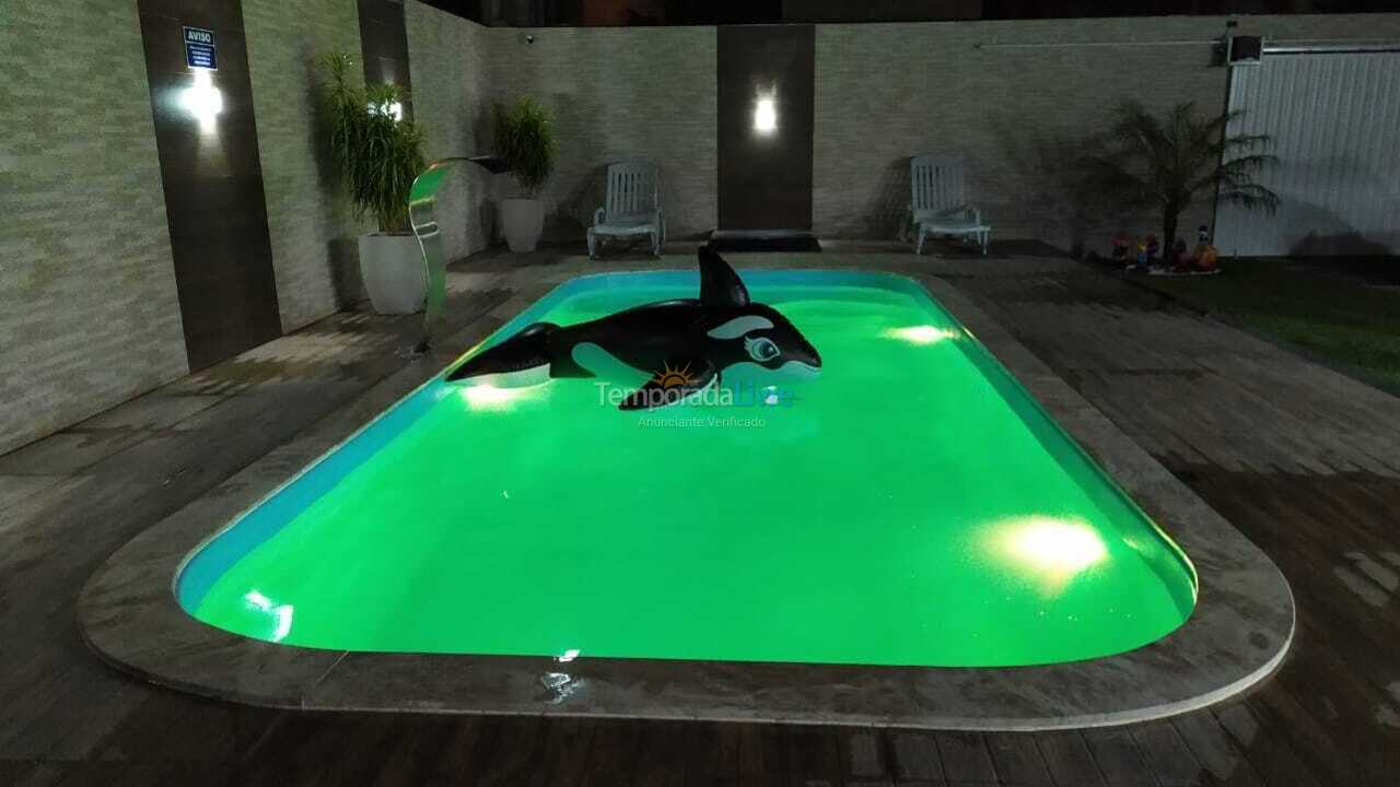 House for vacation rental in Fundão (Praia Grande)