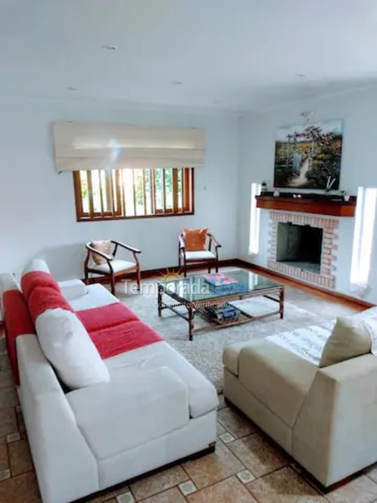 Casa para aluguel de temporada em Mairiporã (Lago do Imperador)