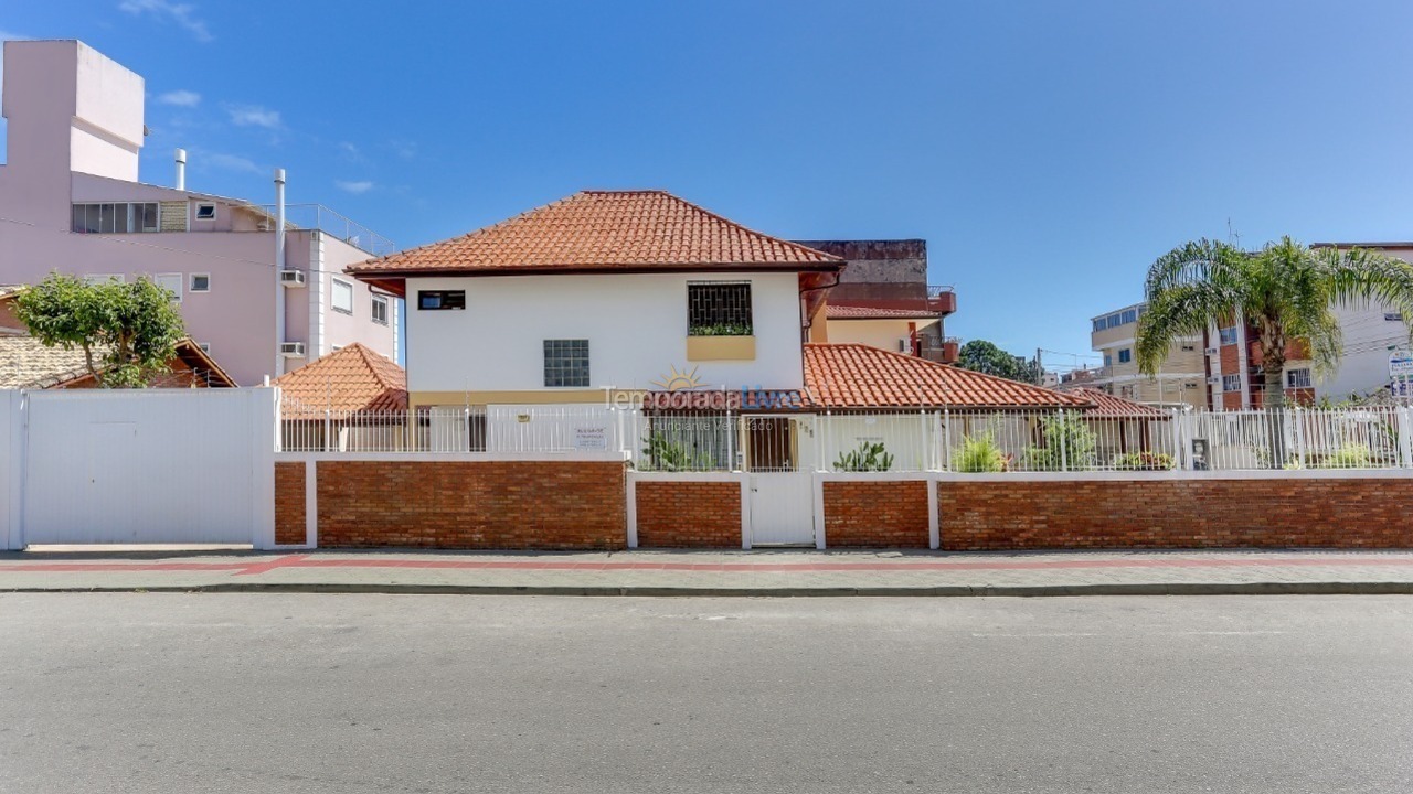 Casa para aluguel de temporada em Florianopolis (Canasvieiras)