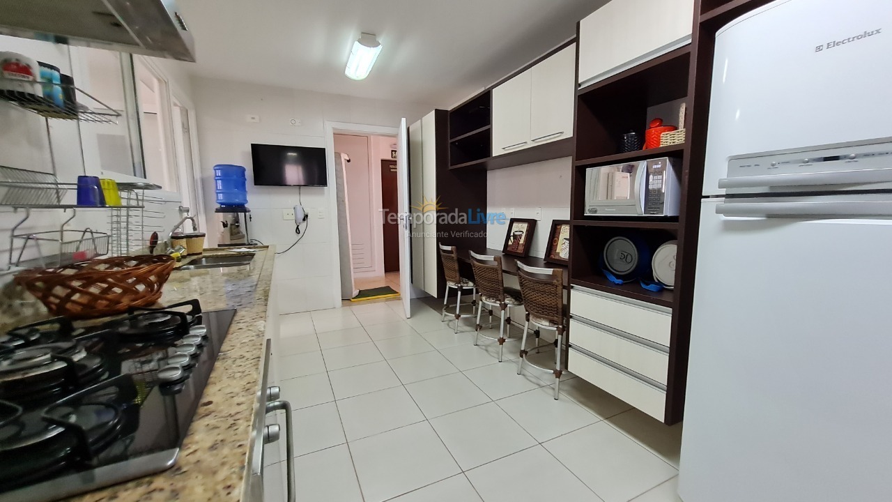 Apartment for vacation rental in Guarujá (Pitangueiras)