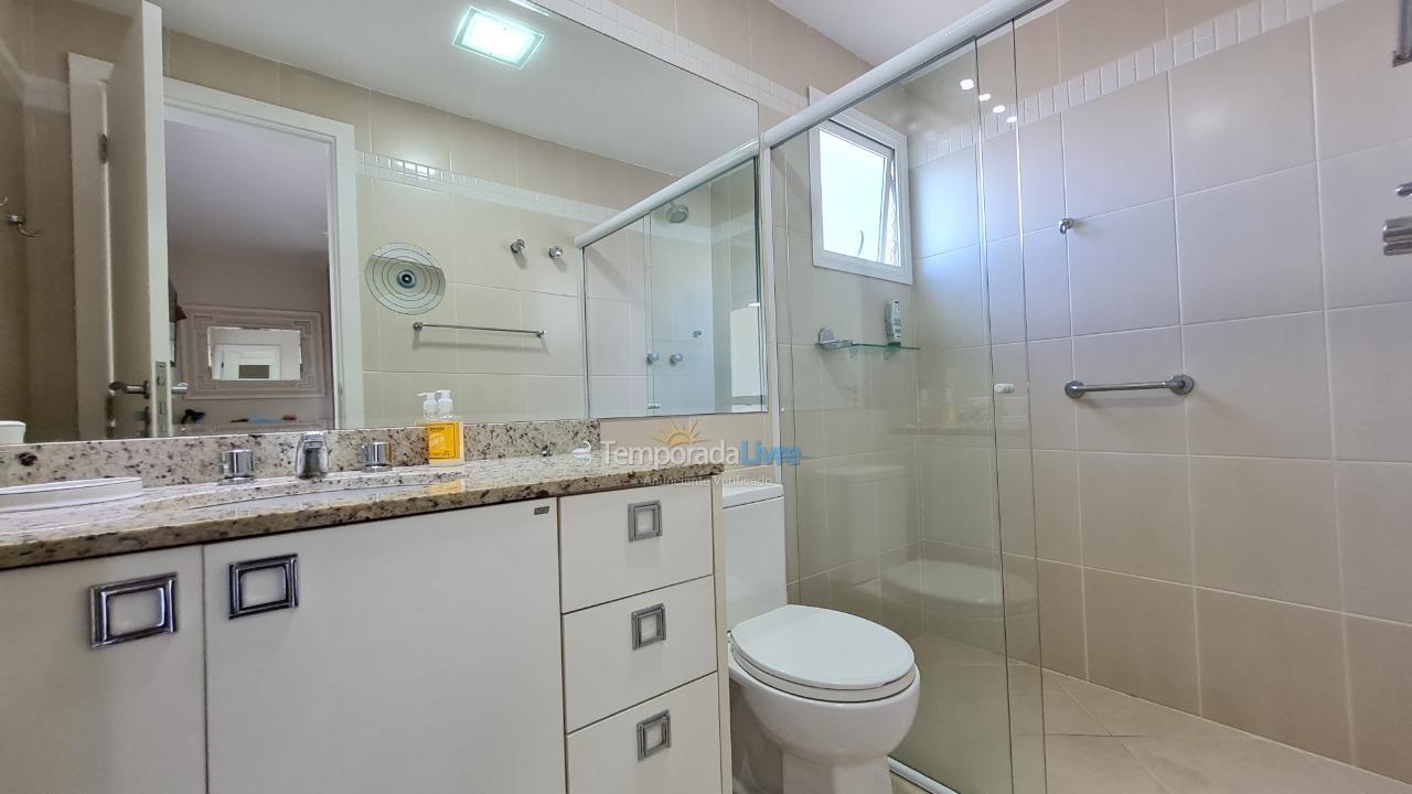 Apartment for vacation rental in Guarujá (Pitangueiras)