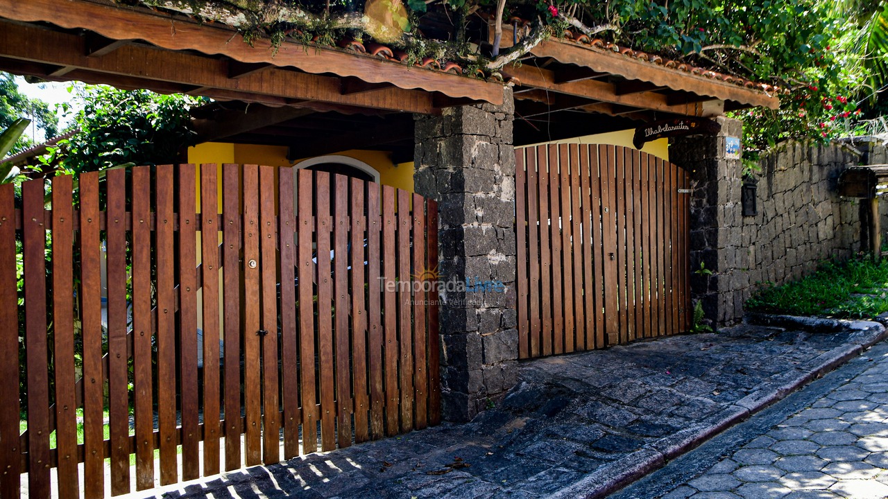 Apartment for vacation rental in Ilhabela (Praia do Curral Grande)