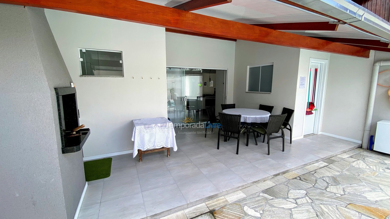 Casa para alquiler de vacaciones em Navegantes (Meia Praia)