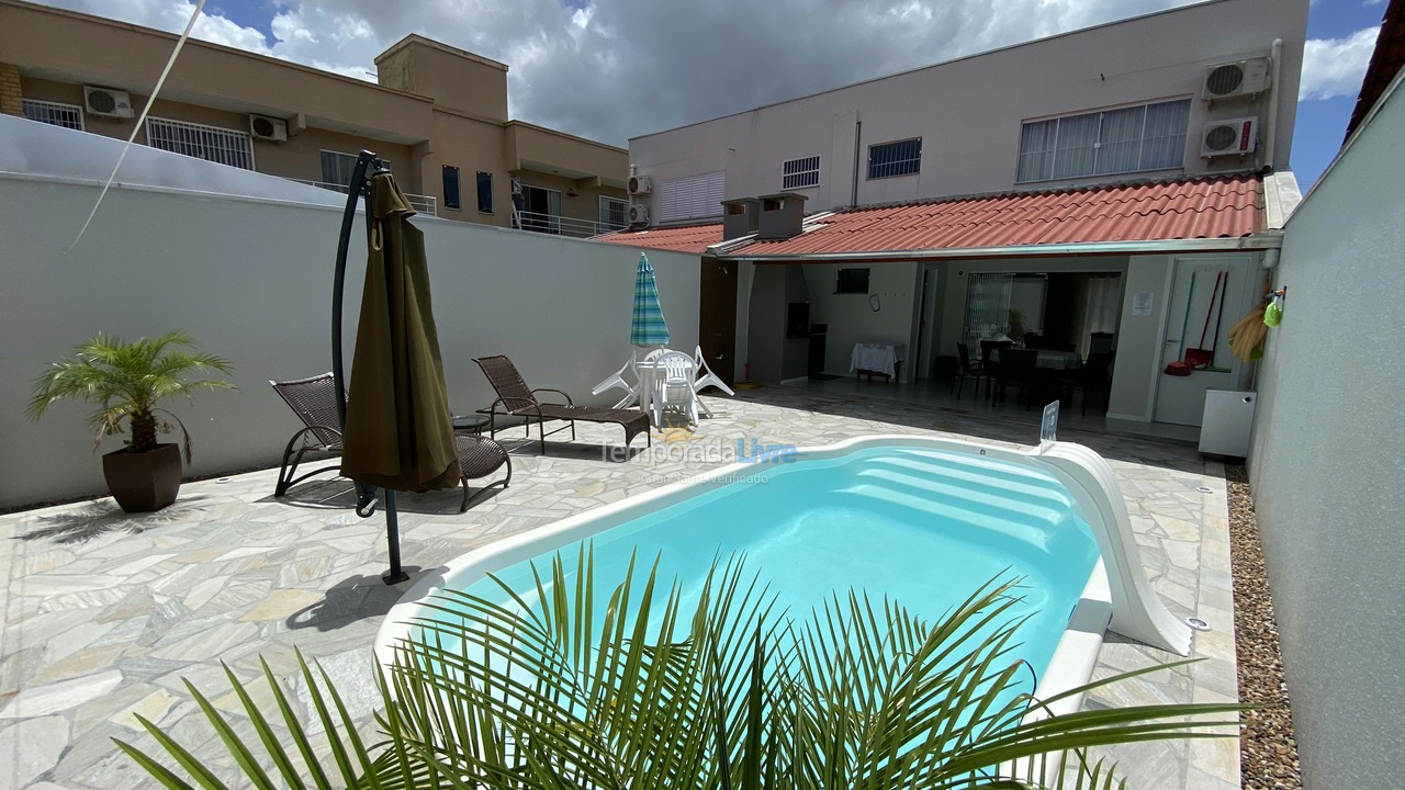 Casa para alquiler de vacaciones em Navegantes (Meia Praia)