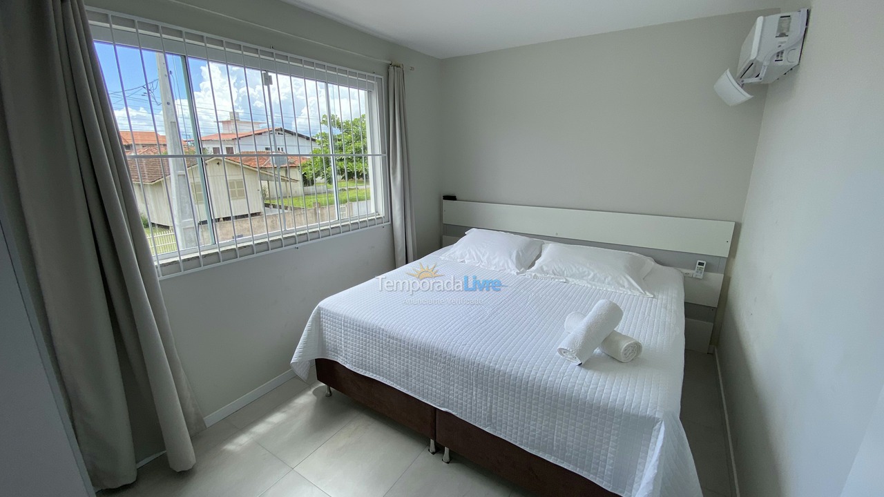 Casa para alquiler de vacaciones em Navegantes (Meia Praia)