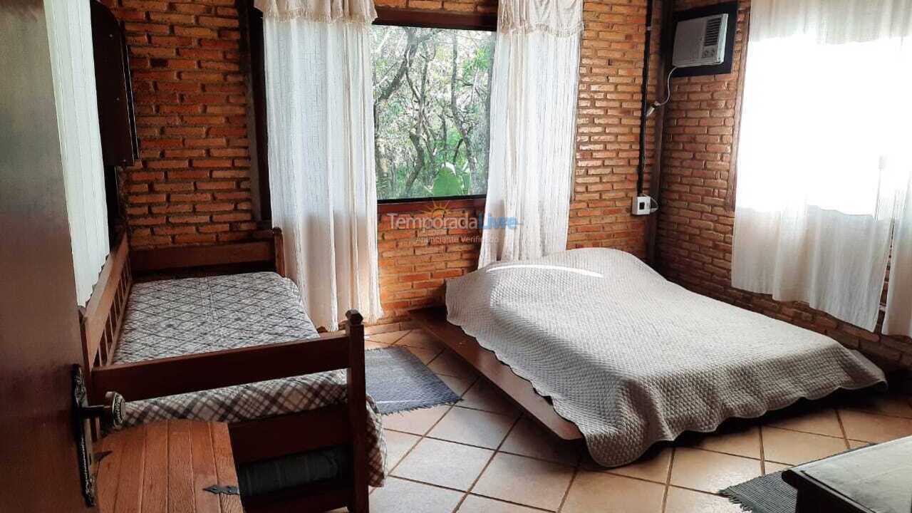 Chácara / sítio para aluguel de temporada em Campinas (Ingatuba)