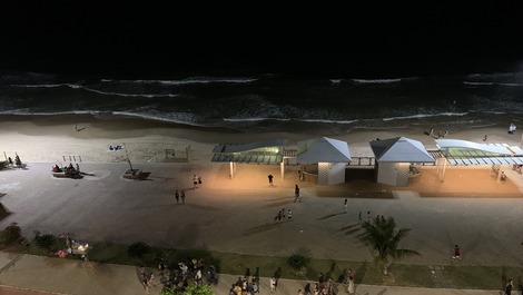 Apartamento localizado de frente para o mar em frente ao kiosk 18