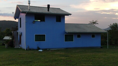 Casa Maravilhosa e Aconchegante no meio da Natureza próxima das praias