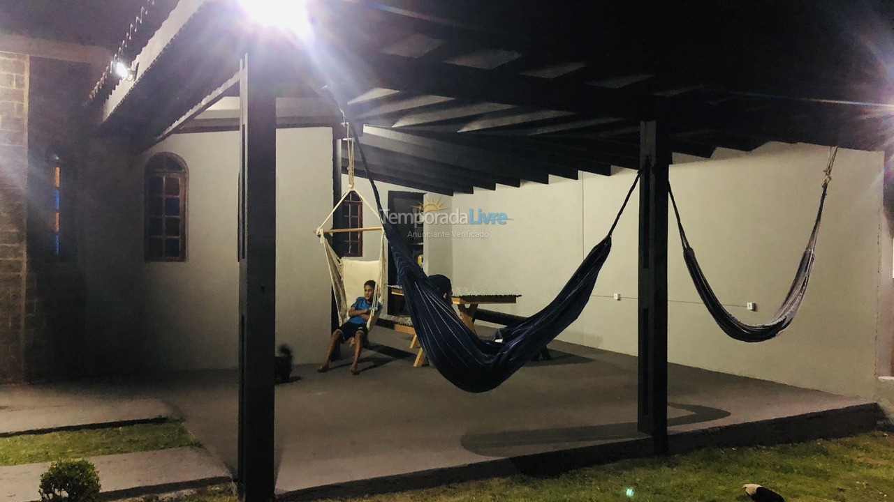 Casa para alquiler de vacaciones em Pardinho (Ninho Verde Eco Residence)