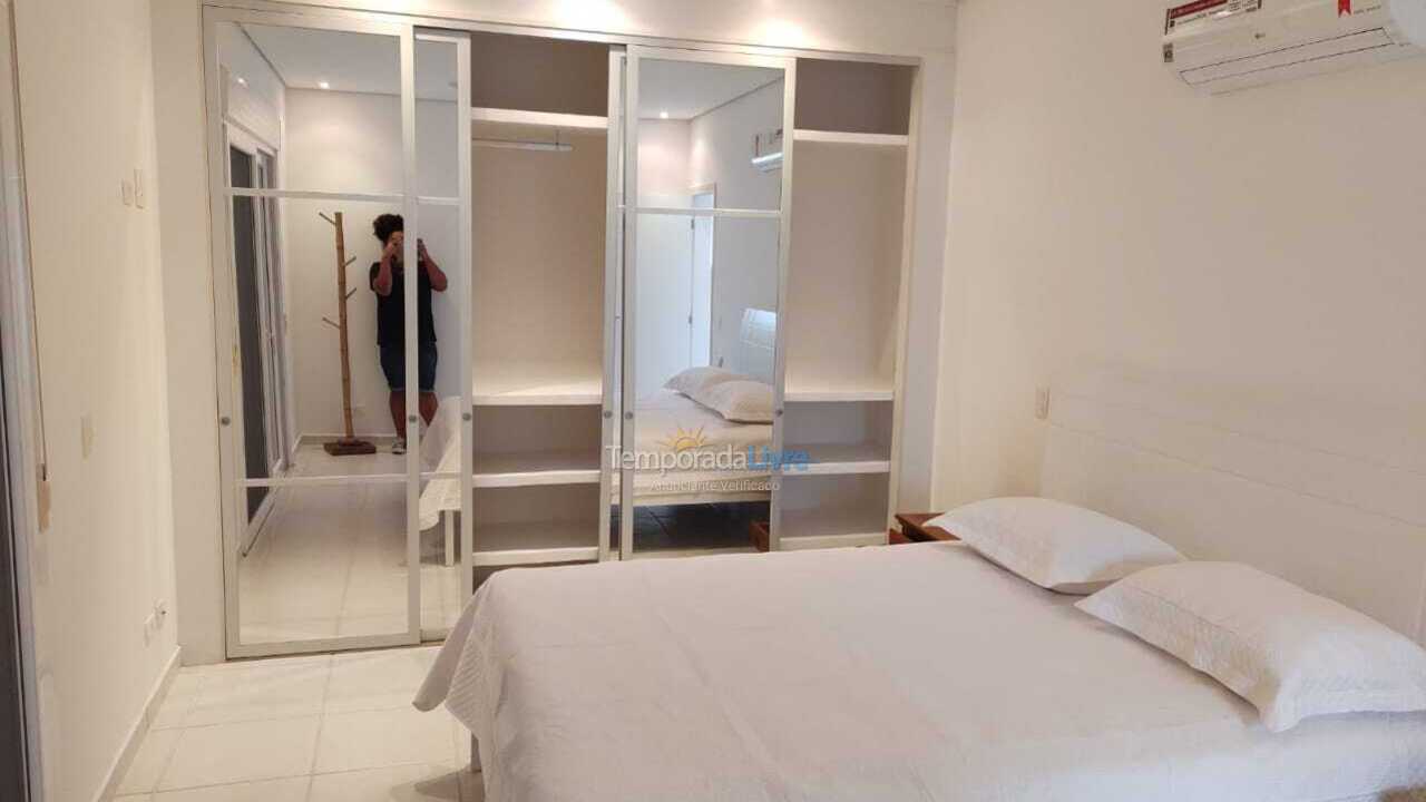 Casa para aluguel de temporada em São Sebastião (Praia da Baleia)