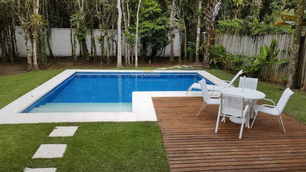 Casa para aluguel de temporada em São Sebastião (Praia da Baleia)