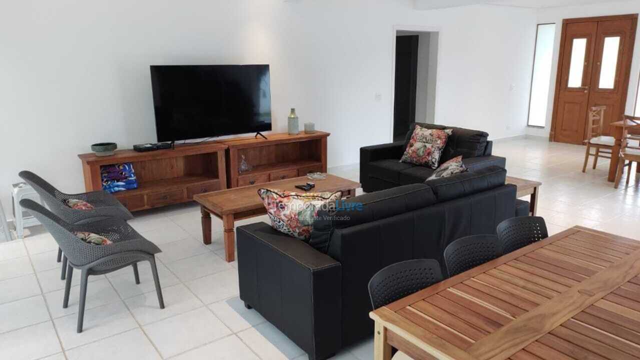 Casa para aluguel de temporada em São Sebastião (Praia da Baleia)