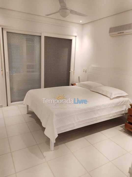 Casa para aluguel de temporada em São Sebastião (Praia da Baleia)