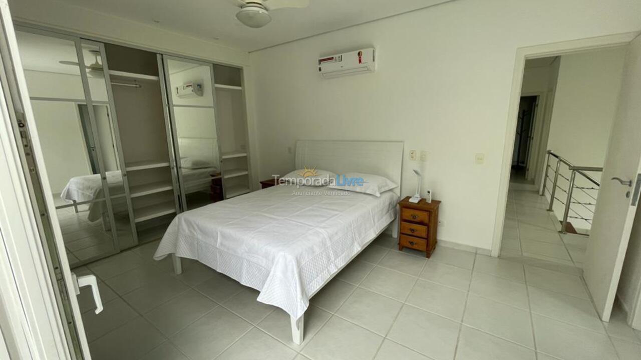 Casa para aluguel de temporada em São Sebastião (Praia da Baleia)