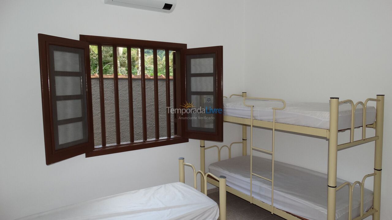 Casa para aluguel de temporada em Ubatuba (Lagoinha)