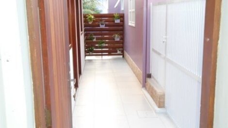 Excelente casa com 05 suítes com ar, na praia do mundai.