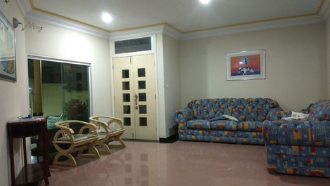 Excelente casa de 05 habitaciones en baja mundai